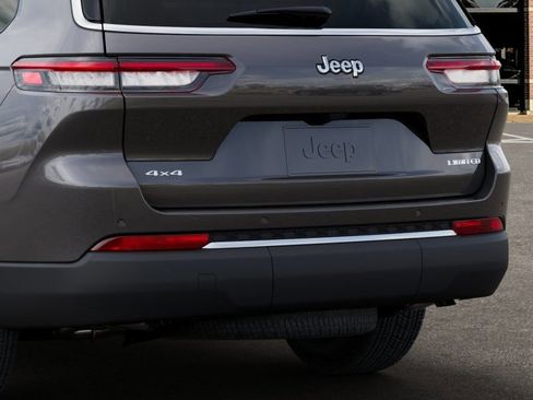 New 2025 Jeep Grand Cherokee L Limited w/ Trailer Tow Package image 13
