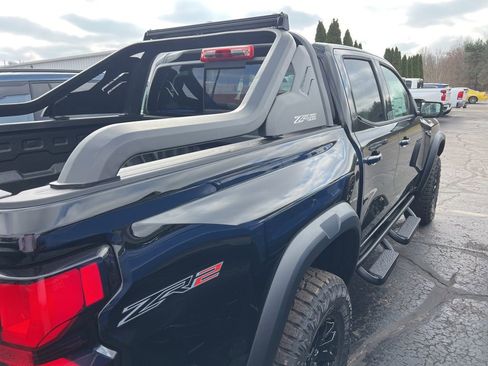 New 2026 Chevrolet Colorado ZR2 w/ Midnight Edition AWD/4WD image 5