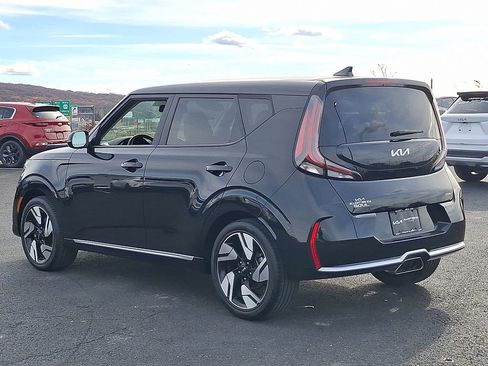 Certified 2023 Kia Soul GT-Line image 4