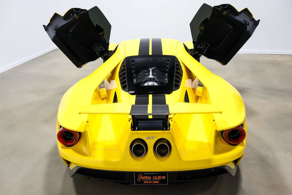Used 2020 Ford GT Carbon Series RWD image 82