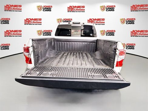 Used 2017 Nissan Titan S image 25