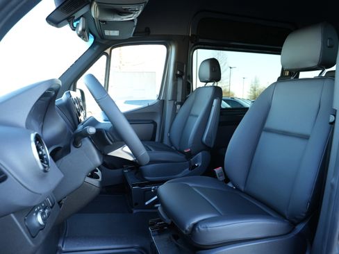 New 2026 Mercedes-Benz Sprinter 2500 image 34