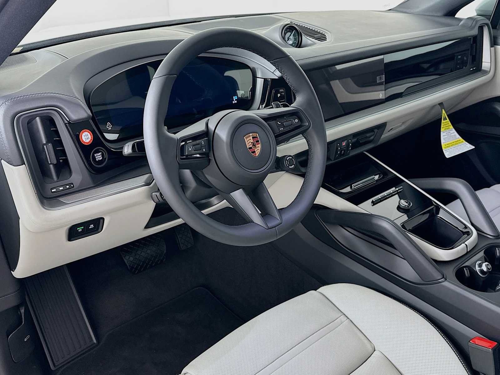 Used 2026 Porsche Cayenne Coupe AWD/4WD image 4
