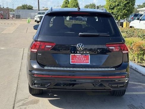 Used 2022 Volkswagen Tiguan SE R-Line FWD image 6