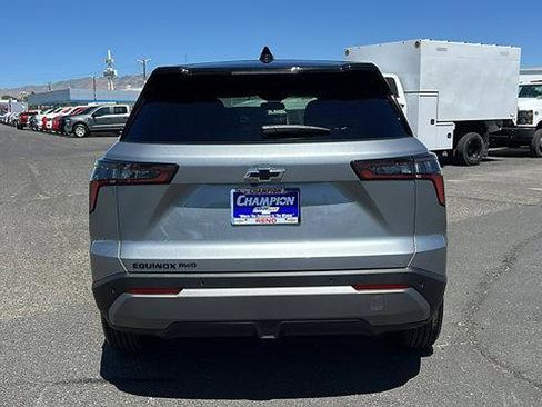 New 2026 Chevrolet Equinox LT w/ Convenience Package II image 6