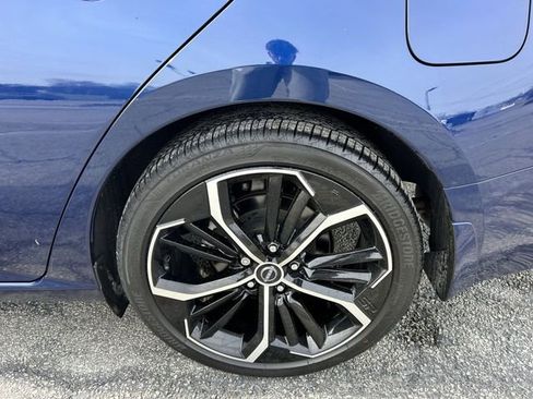 Used 2023 Nissan Altima 2.5 SR FWD image 11