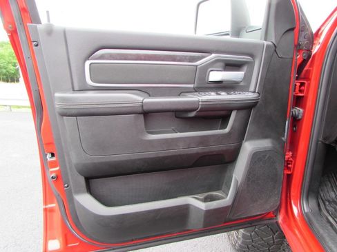 Used 2024 RAM 2500 Big Horn w/ Tech Package AWD/4WD image 12
