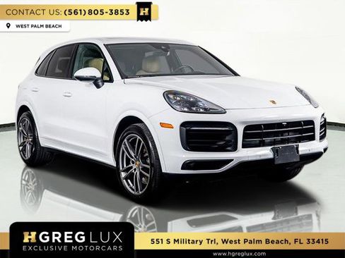 Used 2022 Porsche Cayenne S image 1