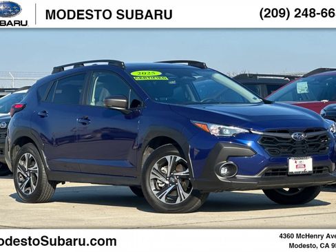 Used 2025 Subaru Crosstrek 2.0i Premium image 1