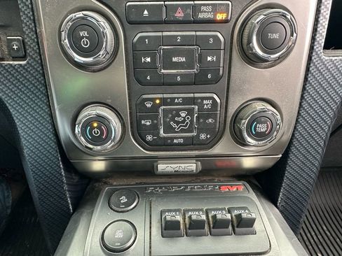 Used 2014 Ford F150 Raptor w/ Equipment Group 801A Luxury image 22