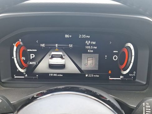 Certified 2024 Nissan Rogue Platinum AWD/4WD image 11