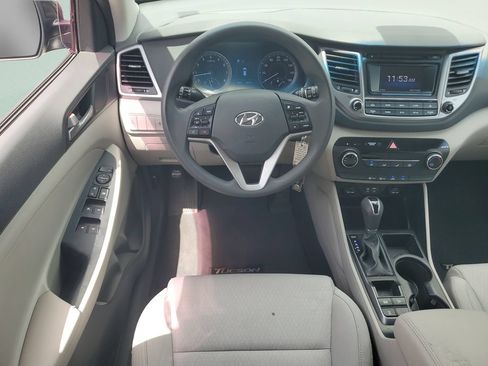 Used 2017 Hyundai Tucson SE w/ SE Popular Package 02 AWD/4WD image 12