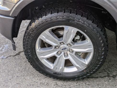 Used 2019 Ford F150 Platinum w/ Equipment Group 701A Luxury image 11