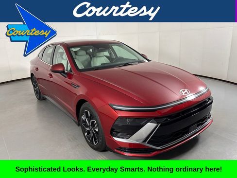 Used 2025 Hyundai Sonata SEL FWD image 1