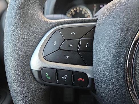 Used 2023 Jeep Renegade Latitude image 19