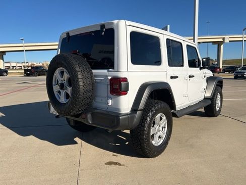 Used 2022 Jeep Wrangler Unlimited Sport w/ Sun And Sound Package image 14