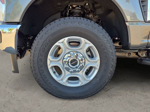 New 2025 Ford F250 XLT image 14