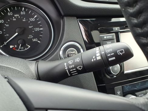 Used 2019 Nissan Rogue SL w/ Premium Package AWD/4WD image 30