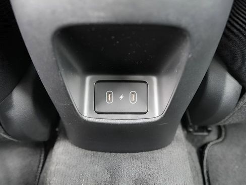 Certified 2025 Hyundai Elantra SEL FWD image 17