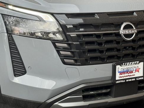 New 2026 Nissan Pathfinder Platinum AWD/4WD image 3