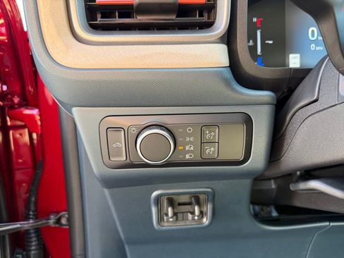 New 2025 Ford Maverick Lariat w/ 4K Tow Package image 9