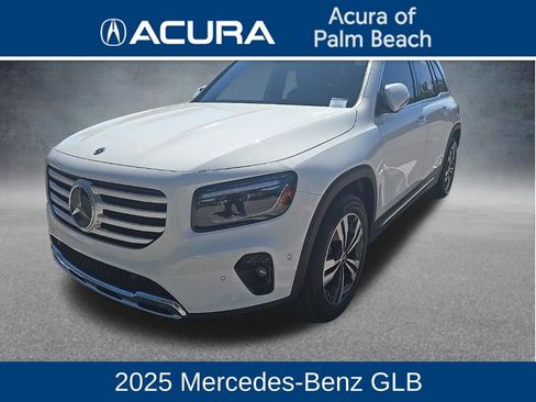 Used 2025 Mercedes-Benz GLB 250 GLB 250 image 1