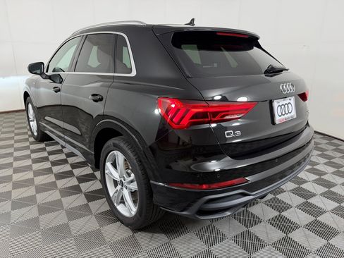 Used 2023 Audi Q3 2.0T Premium w/ 19" Wheel Package AWD/4WD image 3
