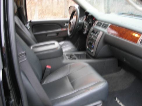 Used 2013 GMC Yukon SLE w/ Convenience Package image 8