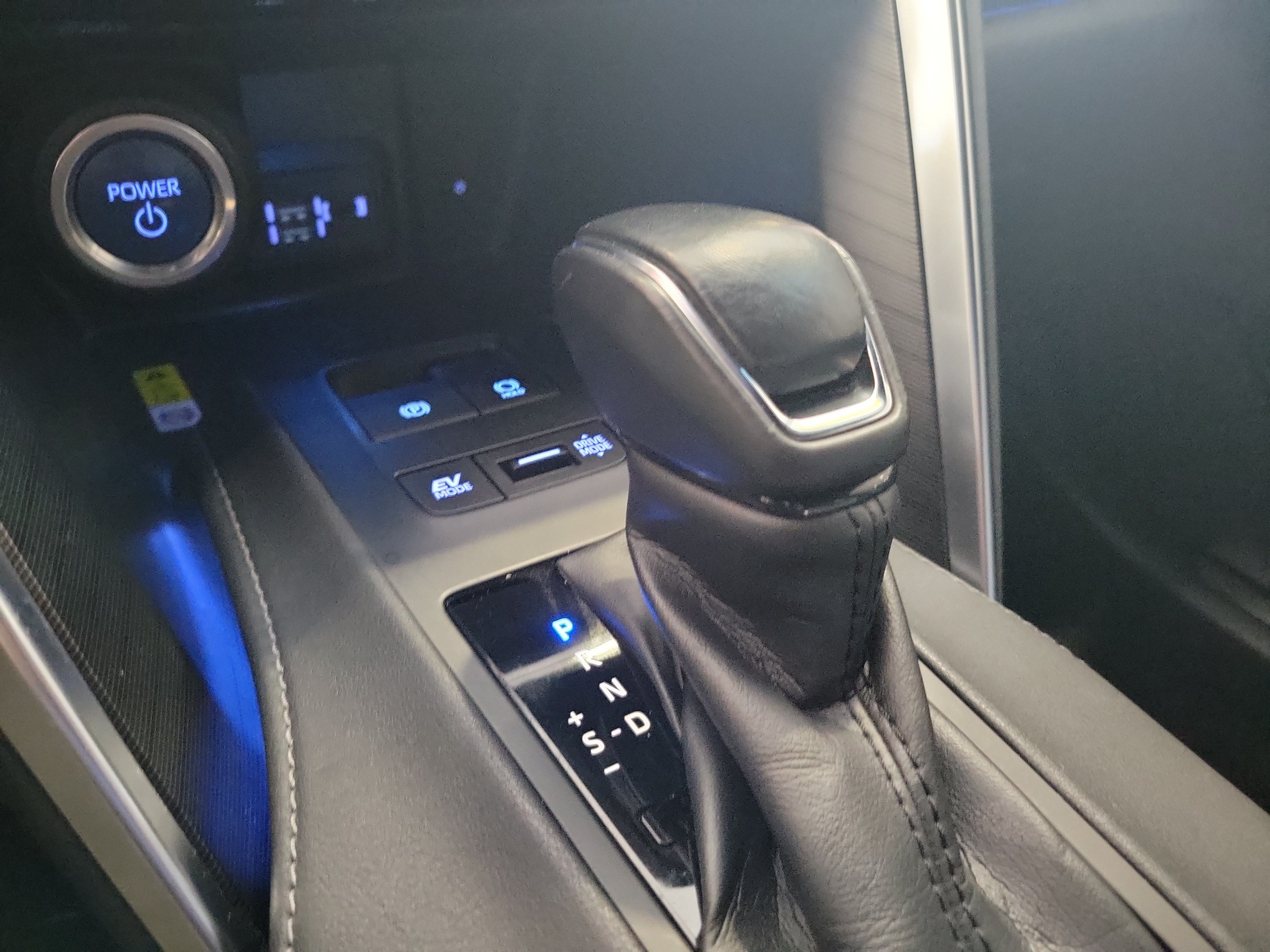 Used 2021 Toyota Venza Limited AWD/4WD image 29