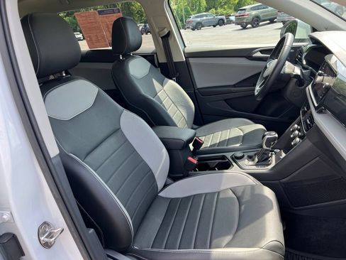 Certified 2023 Volkswagen Taos SEL AWD/4WD image 24