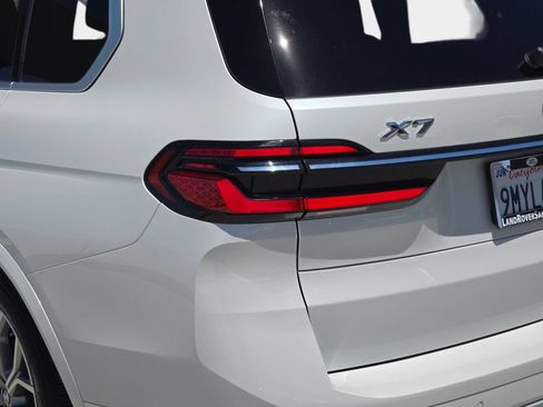Used 2024 BMW X7 xDrive40i w/ Premium Package AWD/4WD image 40