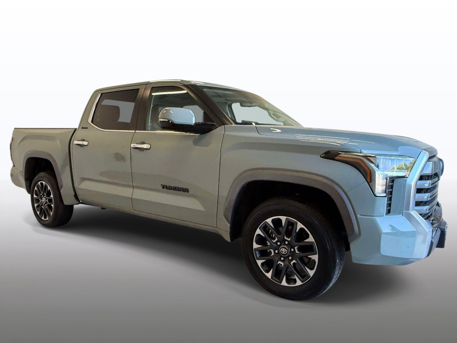 Used 2024 Toyota Tundra Limited AWD/4WD image 9