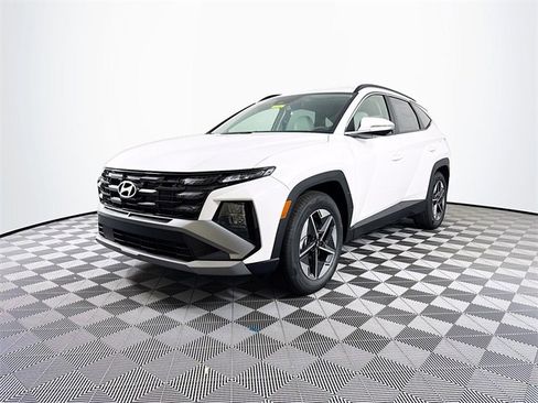 Certified 2025 Hyundai Tucson SEL image 48