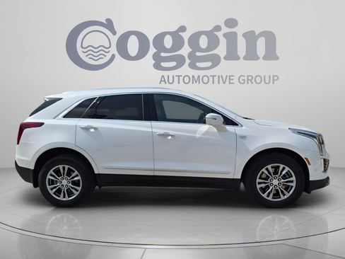Used 2023 Cadillac XT5 Premium Luxury w/ Technology Package FWD image 3