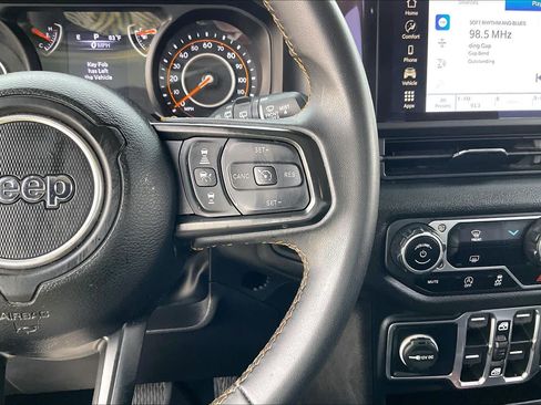 Used 2024 Jeep Wrangler Unlimited Sport AWD/4WD image 24