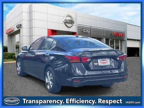 Certified 2025 Nissan Altima 2.5 S FWD image 8