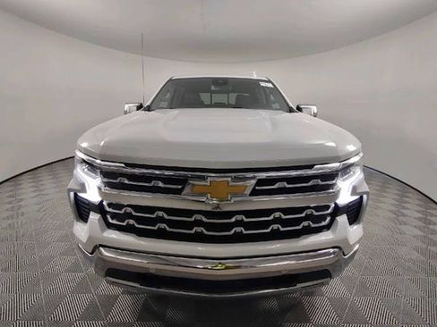 Used 2023 Chevrolet Silverado 1500 LTZ w/ LTZ Convenience Package II AWD/4WD image 2