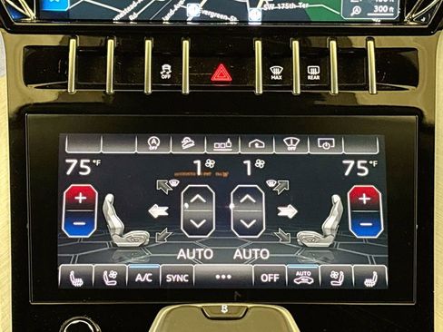 Used 2021 Lamborghini Urus AWD/4WD image 19
