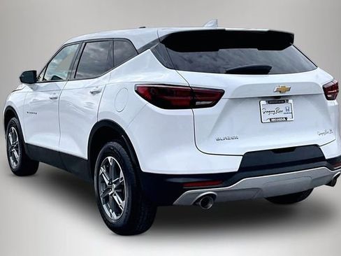Used 2023 Chevrolet Blazer LT image 4