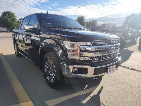 Used 2018 Ford F150 Lariat w/ Equipment Group 502A Luxury AWD/4WD image 4