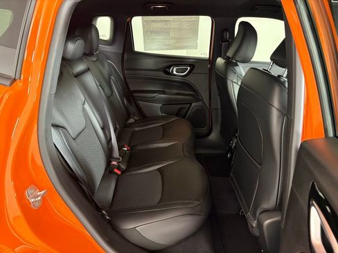 New 2026 Jeep Compass Latitude AWD/4WD image 39