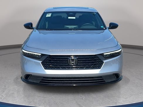 Used 2024 Honda Accord Sport image 2