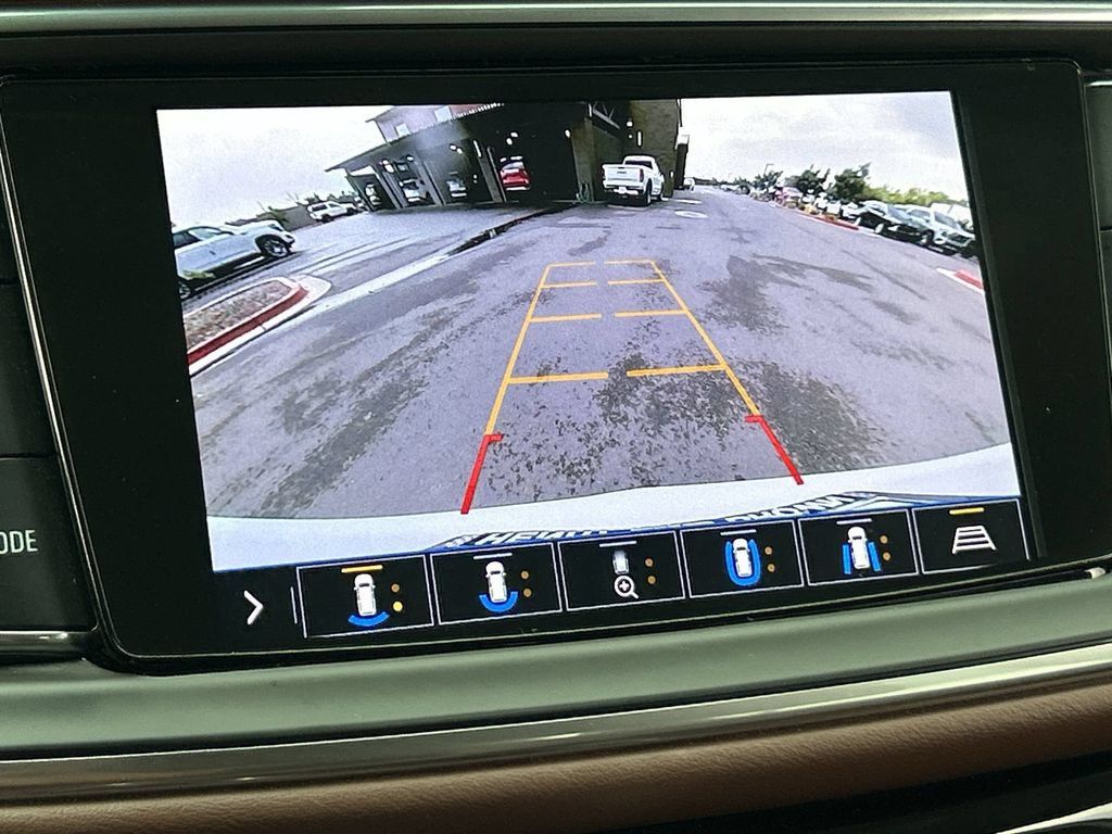 Used 2020 Buick Enclave Avenir w/ Avenir Technology Package FWD image 15