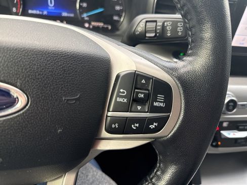 Used 2021 Ford Explorer XLT w/ Equipment Group 202A image 20