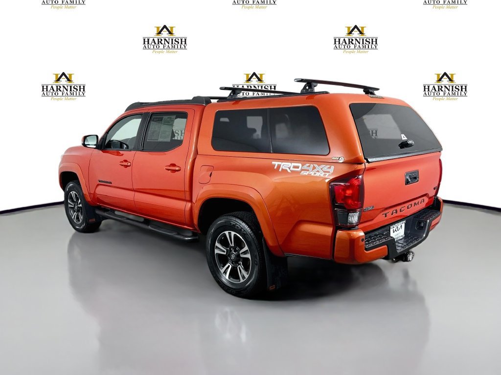 Used 2018 Toyota Tacoma TRD Sport w/ Technology Package AWD/4WD image 5