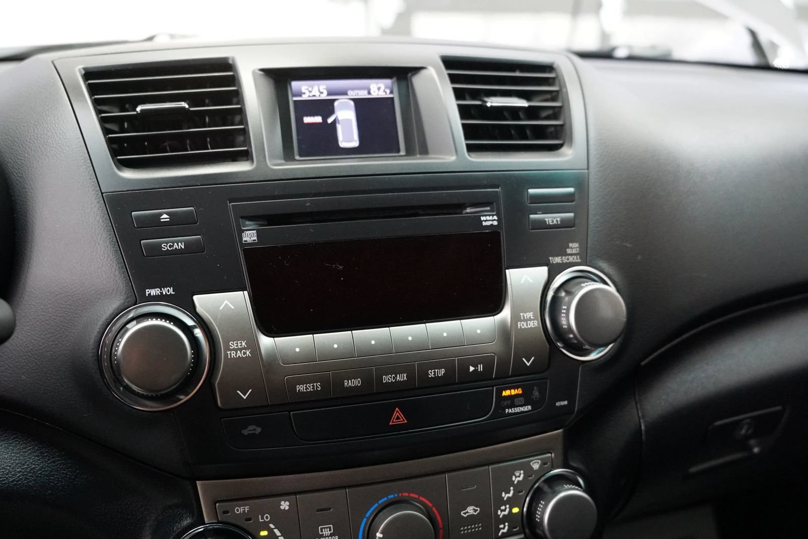 Used 2012 Toyota Highlander SE w/ Tow Pkg FWD image 23