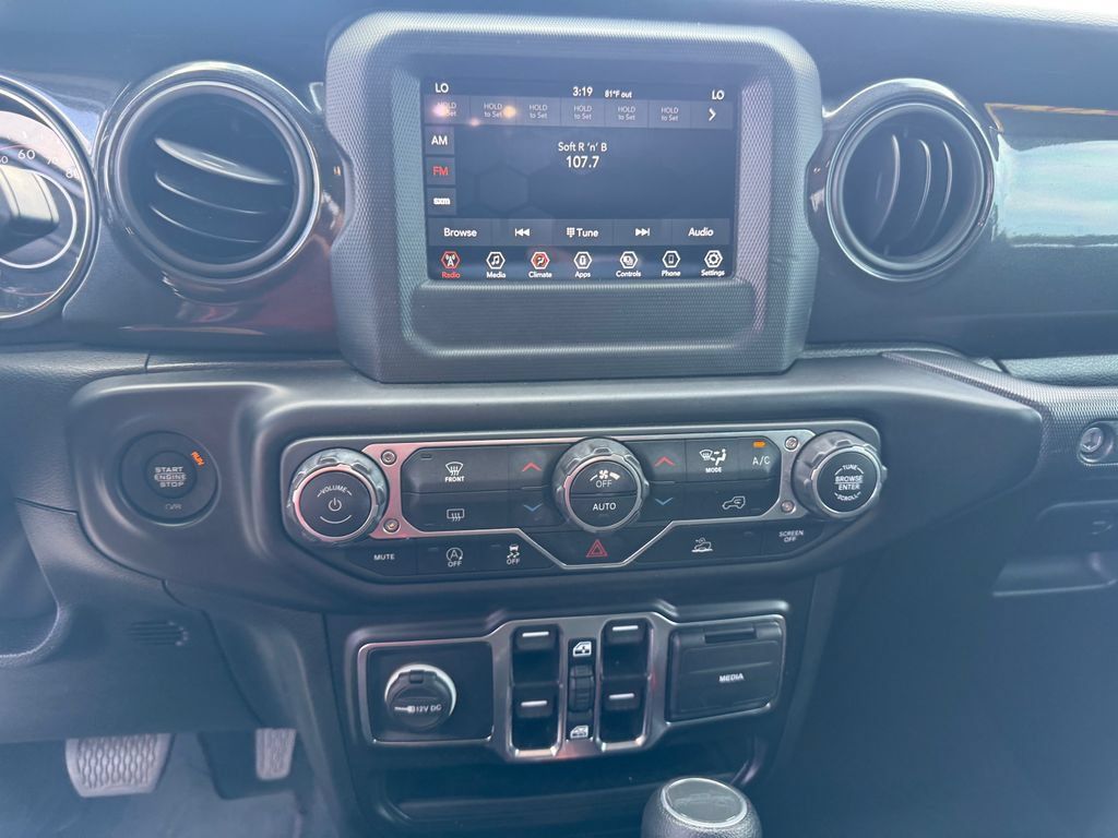 Used 2022 Jeep Gladiator Sport AWD/4WD image 11