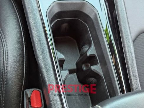 Used 2022 Jeep Compass Altitude image 24