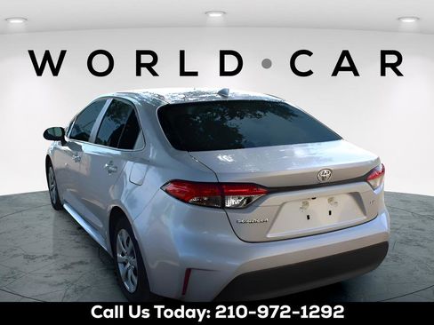Used 2025 Toyota Corolla LE image 5