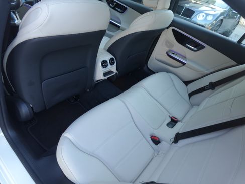 Used 2022 Mercedes-Benz C 300 4MATIC Sedan image 10